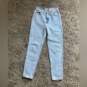 Vintage Levis 512 Slim Fit Tapered Leg Size 9 (Fits like a Size 4)